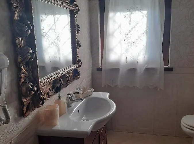 La Casa Di Tizio, Caio E Sempronio 4*